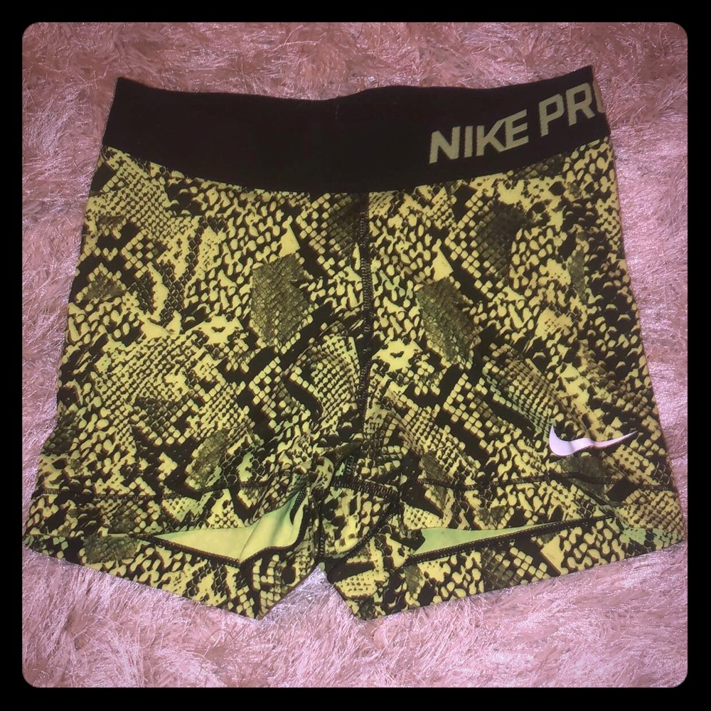 Nike spandex